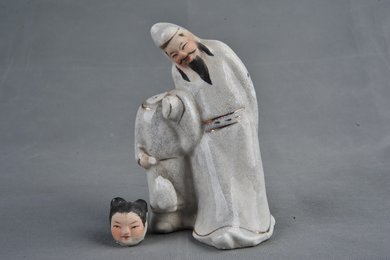 中华民国李白与书童瓷像（残）